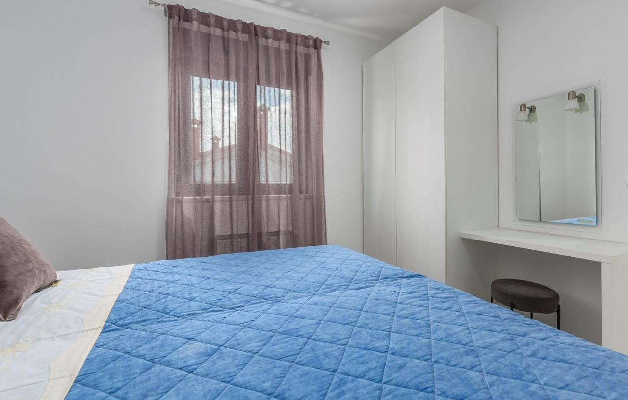 Apartments Zrnic 포레치 객실 사진