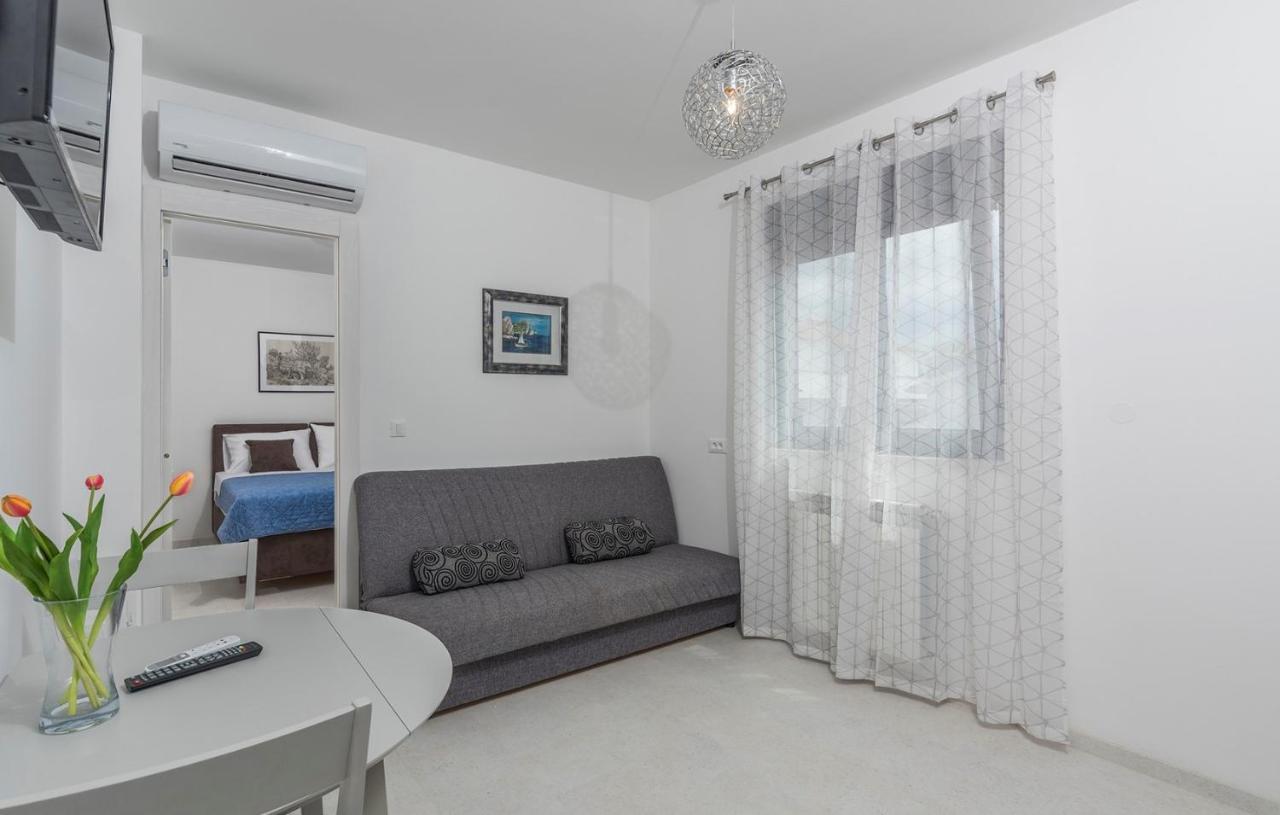 Apartments Zrnic 포레치 객실 사진